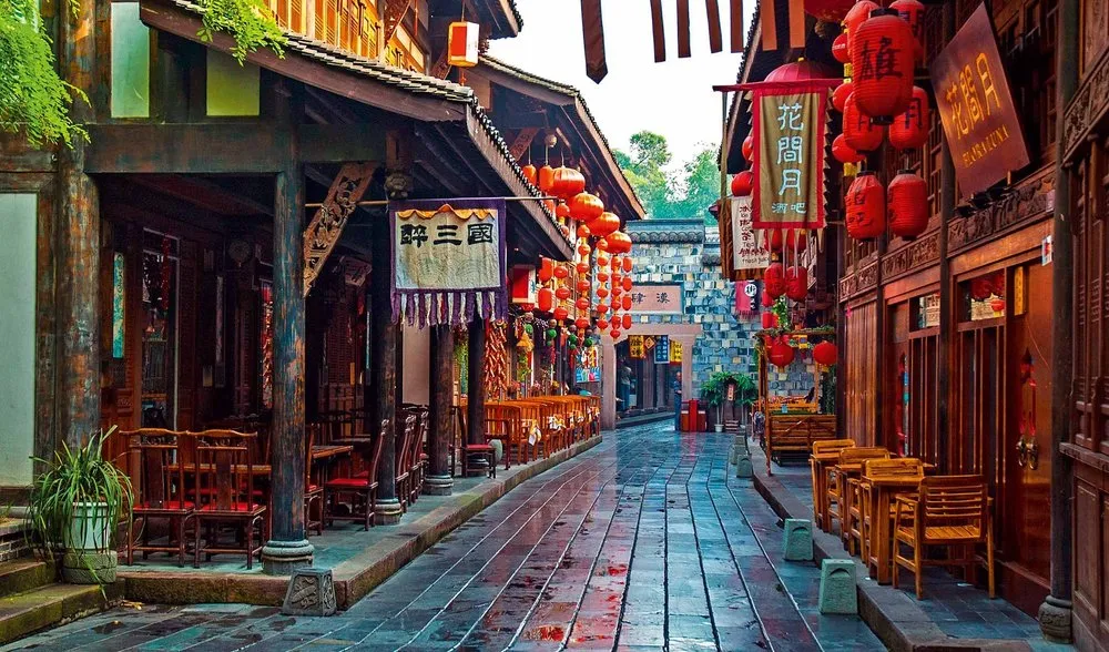 A traditional street in Chengdu with red lanterns